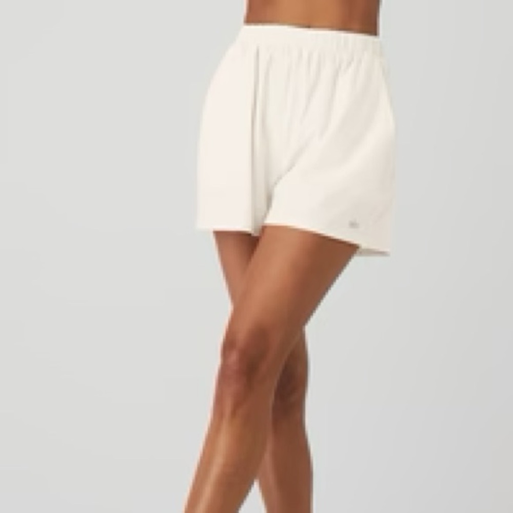 Alo Ready Set Short Ivory XS